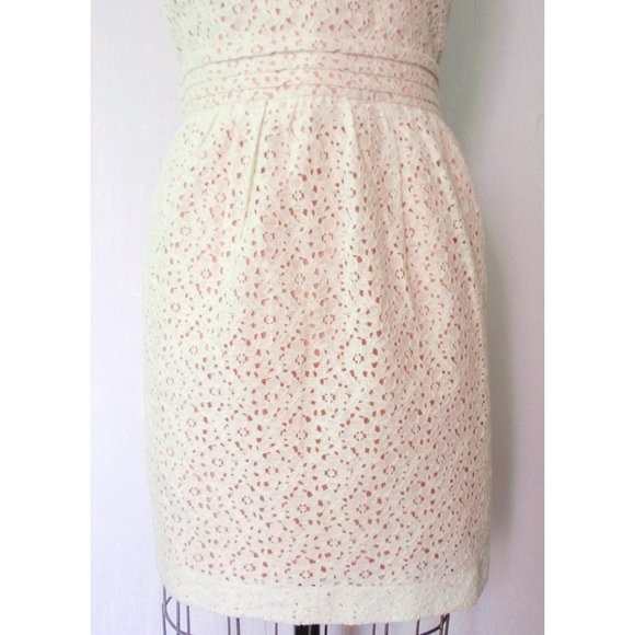 HOST PICK ❤️ UO WHITE PINK COTTON EYELET SWEETHEART STRAPLESS DRESS 12 NWT - Picture 6 of 12